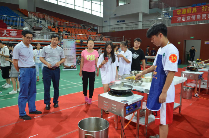 南阳理工学院成功举办第二届“校园美食文化节·烹饪技能大赛”4514.png
