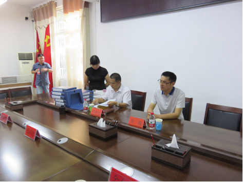 市爱卫办对我校创建省级卫生先进单位进行检查验收4496.png 市爱卫办对我校创建省级卫生先进单位进行检查验收4496.png